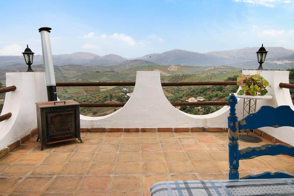 Loma Los Pelones 78 Viñuela Екстериор снимка